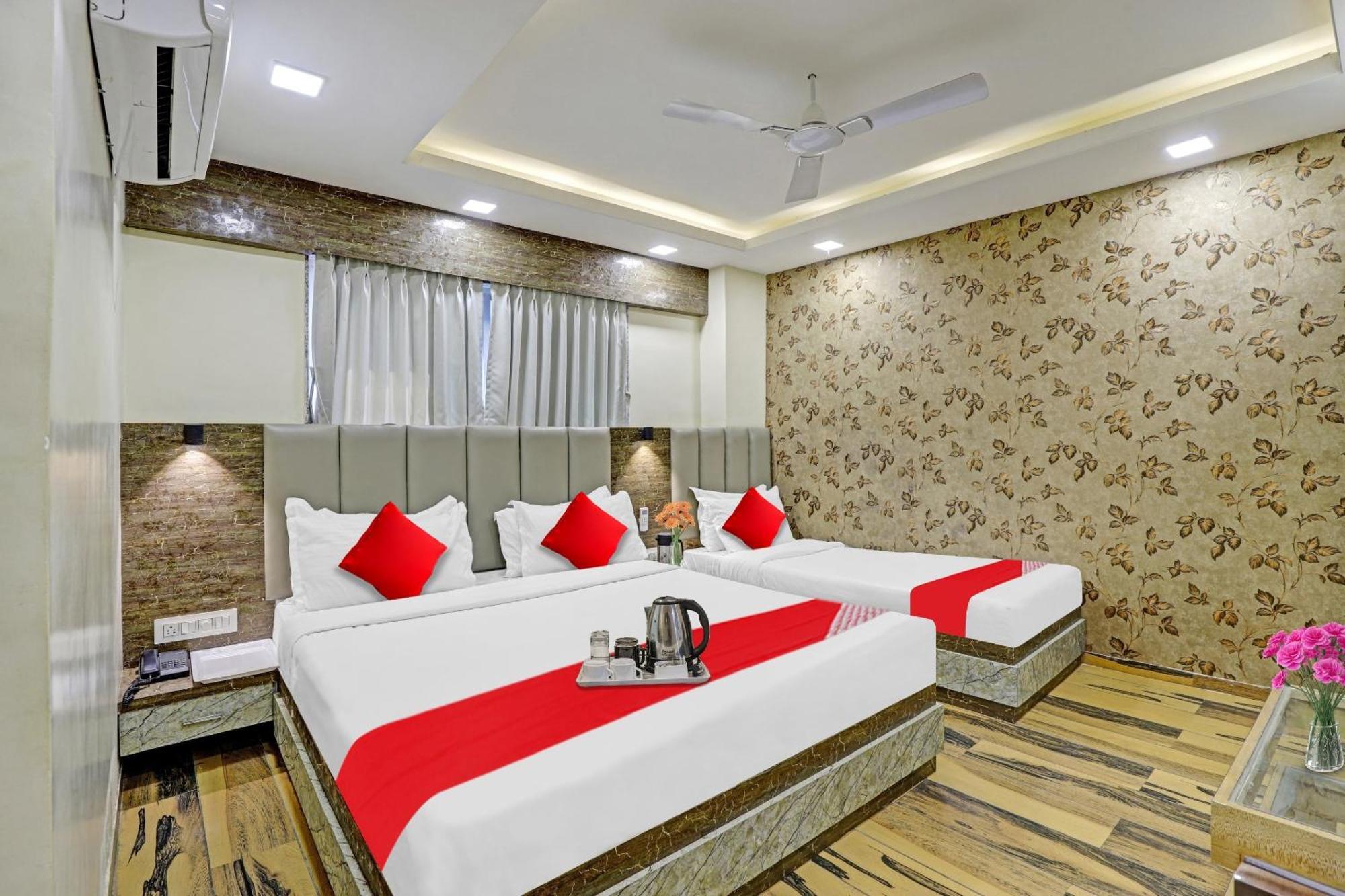 Collection O Hotel Raj Palace Vadodara Exterior photo