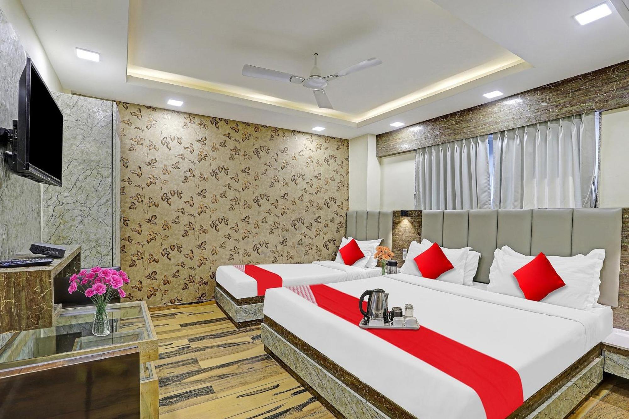 Collection O Hotel Raj Palace Vadodara Exterior photo