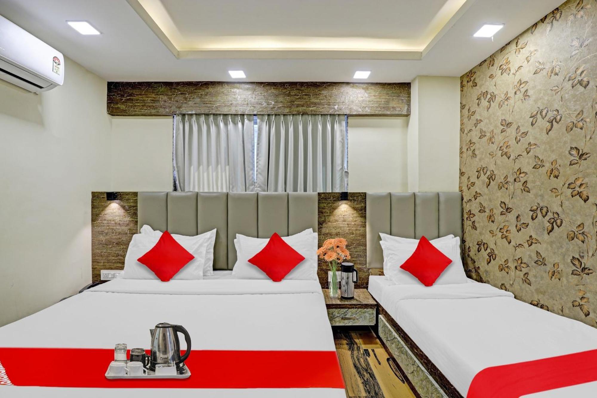 Collection O Hotel Raj Palace Vadodara Exterior photo