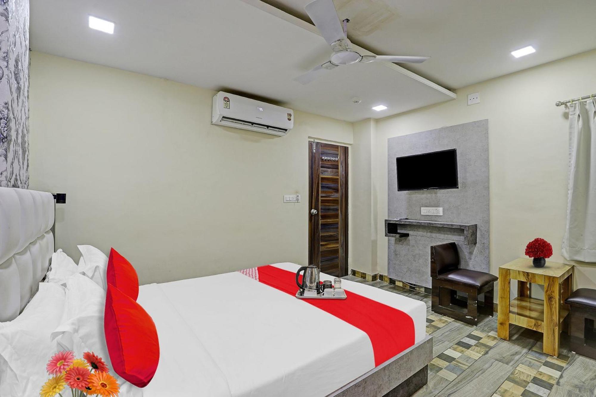 Collection O Hotel Raj Palace Vadodara Exterior photo